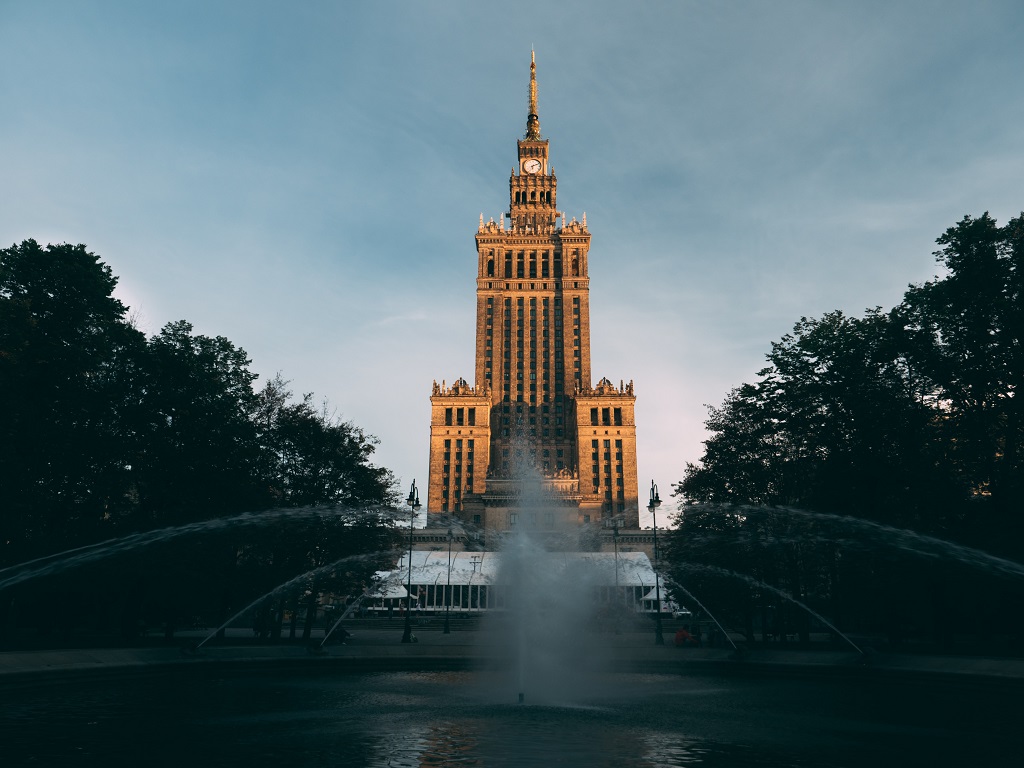 Wypożyczenie auta, gdy zwiedzasz Warszawę